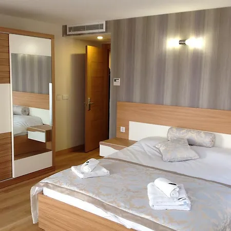 Shah Szálloda 3*