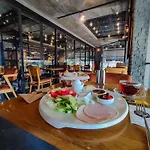 Shah Hotel
