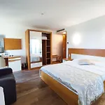 Shah Hotel