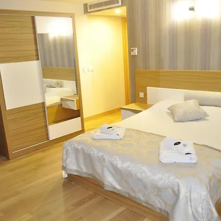 Shah Hotel
